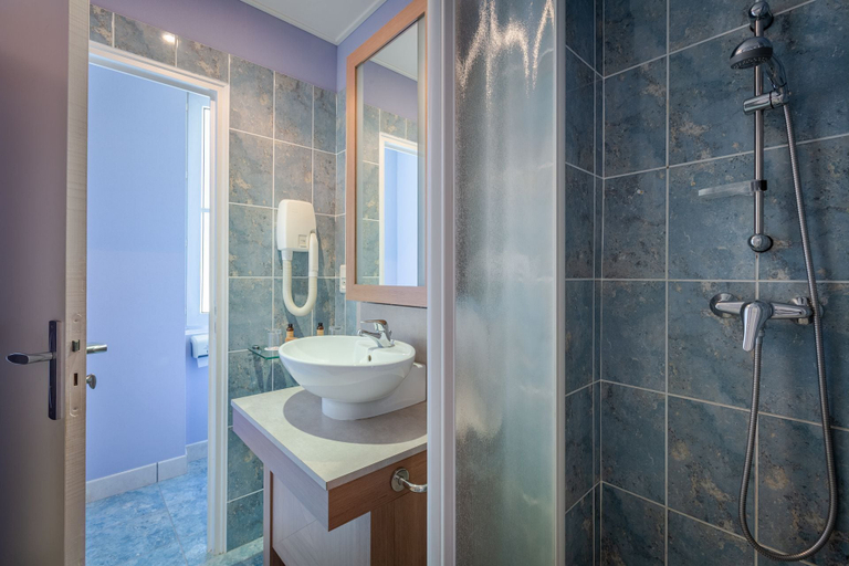Bathroom 3, Domaine de la Blairie, Maine-et-Loire