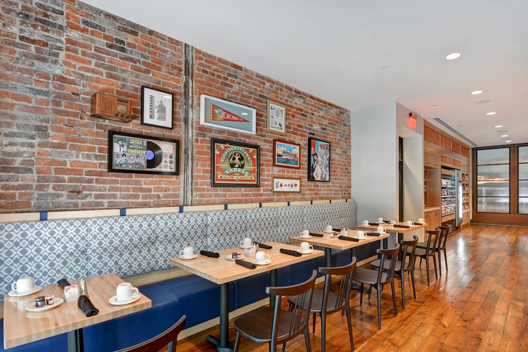 Food & Drinks 5, The Cincinnatian Hotel Curio Collection by Hilton, Cincinnati