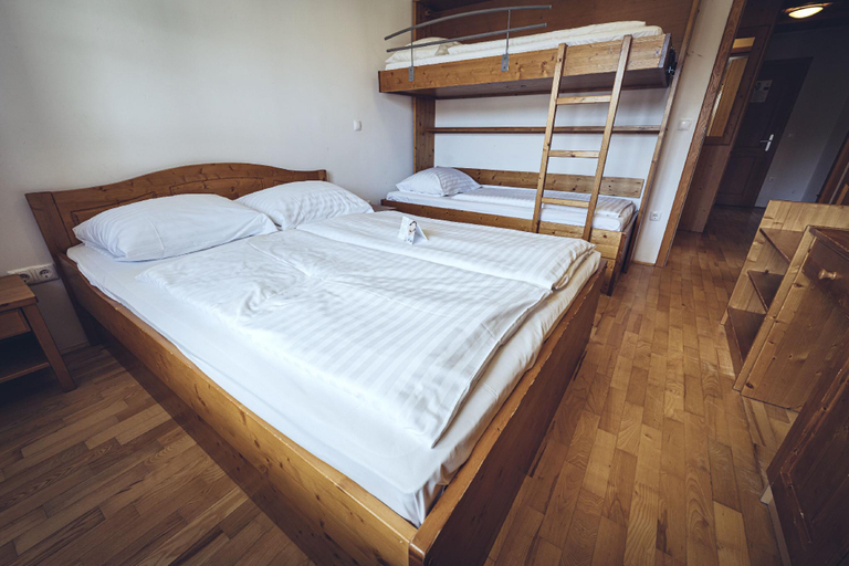 Bedroom 3, Pohorje Village Wellbeing Resort - Forest Hotel Videc, Hoce-Slivnica