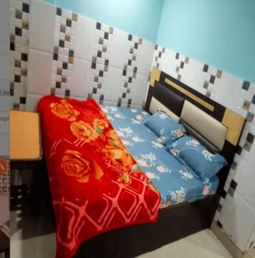Room 4, Hotel Raj Ratan, Kanpur Nagar