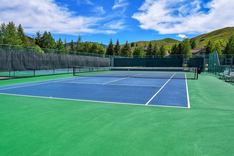 Sport court 4, Modern Golf View Condo + Resort Amenities, Blaine