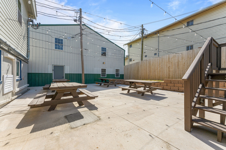 Outdoor dining 2, Sc9- Silver Cove 9 1 Bedroom Condo, Stone