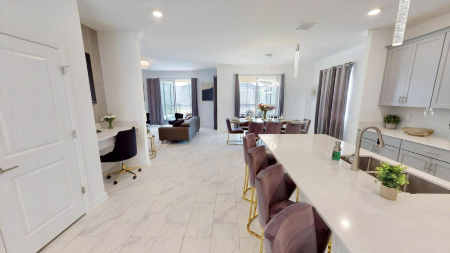 Room 4, Adventure And Beautiful At Storey Lake - 6Br 5Ba, Osceola