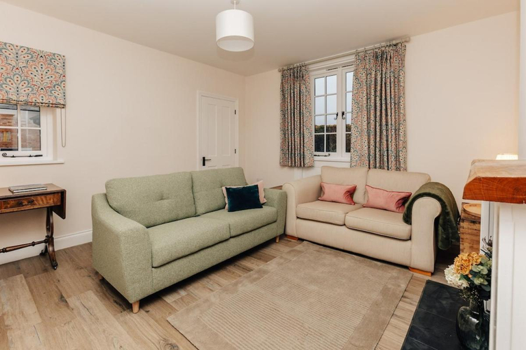 5, Home Farm Holiday Homes - Sleeps 26, Oxfordshire