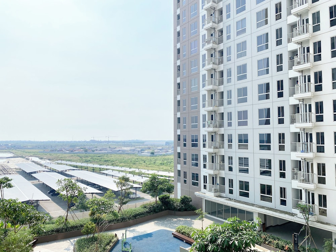 Exterior & Views 2, Cozy Studio Room At Tokyo Riverside Pik 2 Apartment, Tangerang