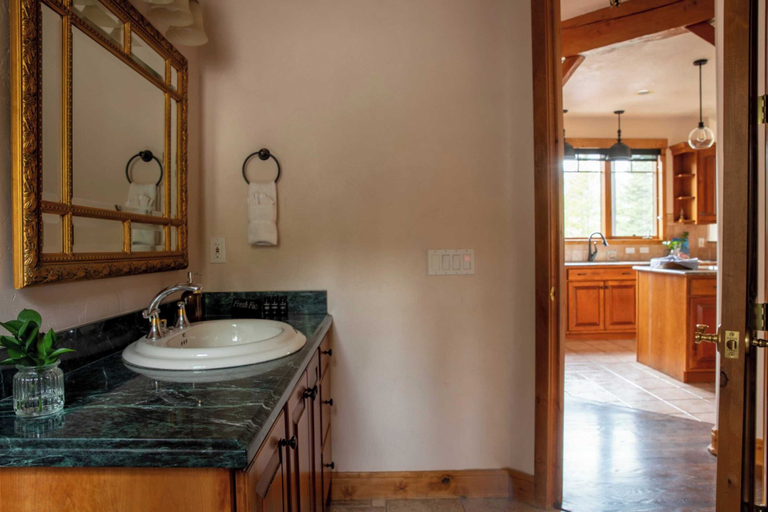 Bathroom 5, Zendo by Avantstay Serene Mountain Abode w/ Hot Tub & Views, Summit