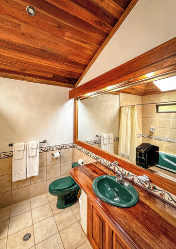Bathroom 4, Hotel de Montana Monteverde, Puntarenas
