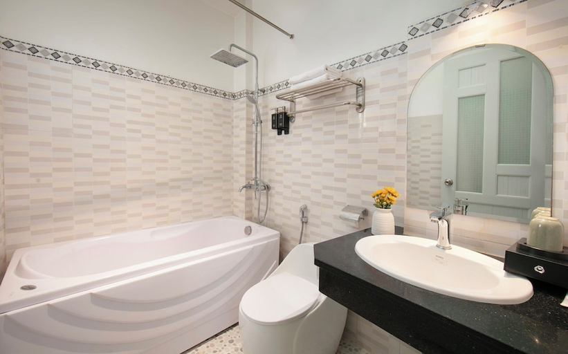 Bathroom 3, Hanoi Delica Hotel, Hoàn Kiếm