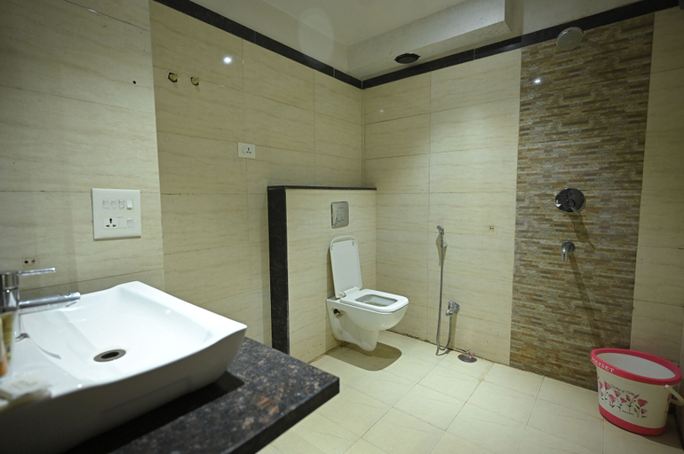 Bathroom 4, Hotel Saffron, Varanasi