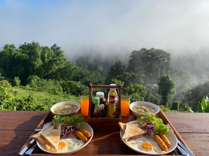 Food and beverages 5, Thammachart ( The Nature ), Mae Taeng