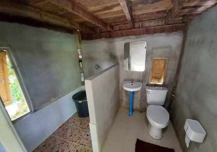 Bathroom 3, Chinopuu Hut Homestay, Chiang Dao