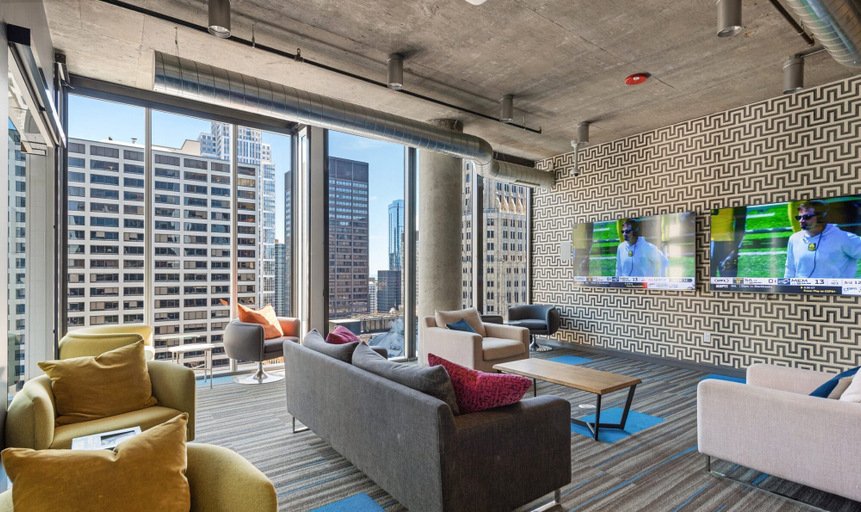Room 3, Loop City Views 2BR Apt Near Riverwalk, Cook
