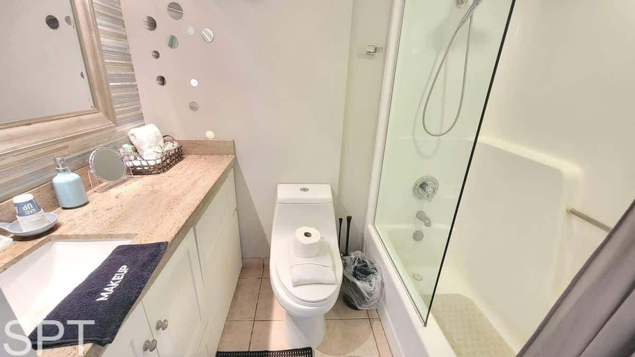 Bathroom 3, Landfall 22 1 Bedroom Home by RedAwning, Cameron