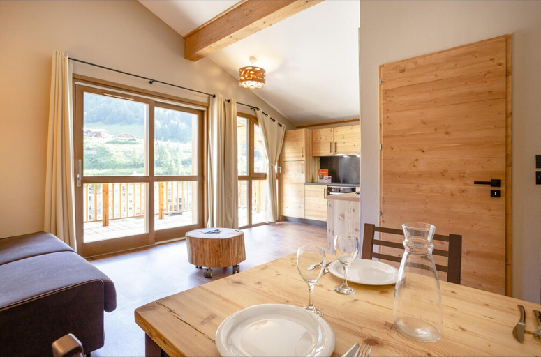 Living room 5, Apartment in France With Spa and Pool, Savoie