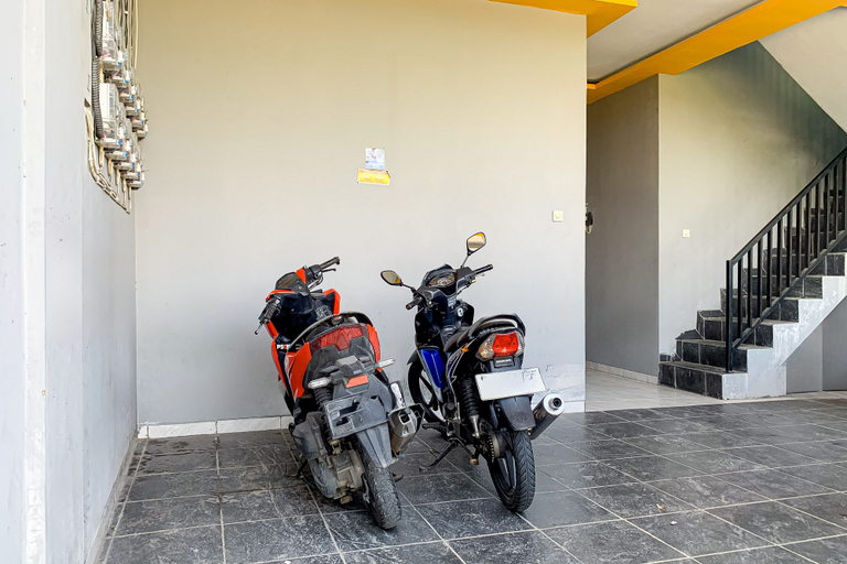 Facility 2, Nay Guesthouse near UMS Mitra RedDoorz, Sukoharjo