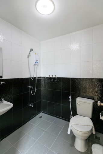 Bathroom 5, Bangkok River Loka Hotel, Bang Kho Laem