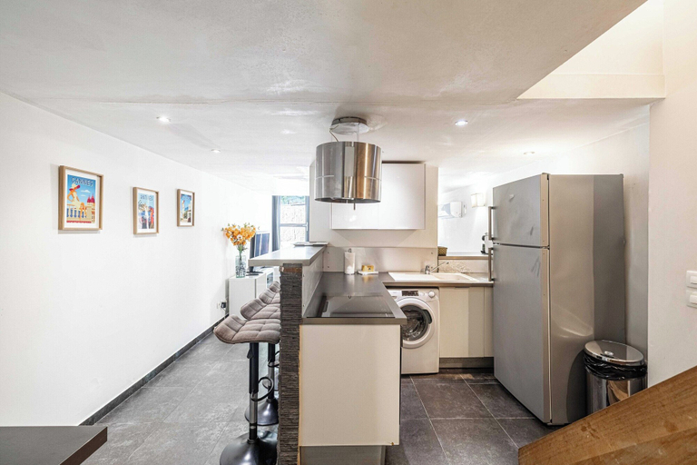 Private kitchen, Beautiful Air-conditioned Apt 2br/8p - Cannes, Alpes-Maritimes