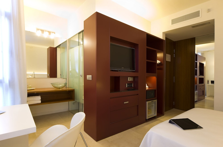 Bedroom 2, Hotel Palladium, Baleares