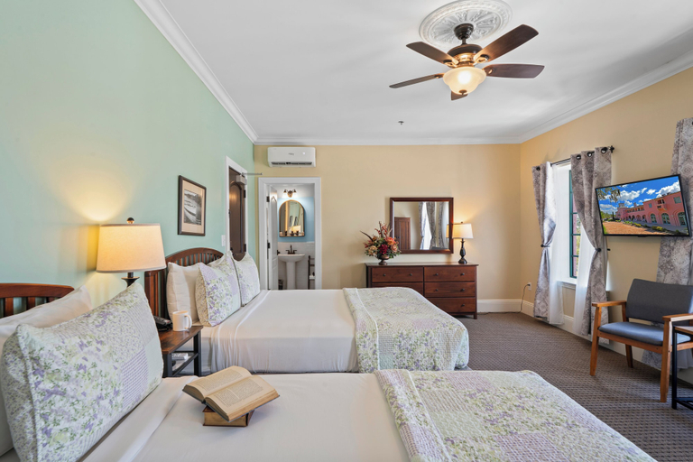 Bedroom 3, The Hacienda, Pasco