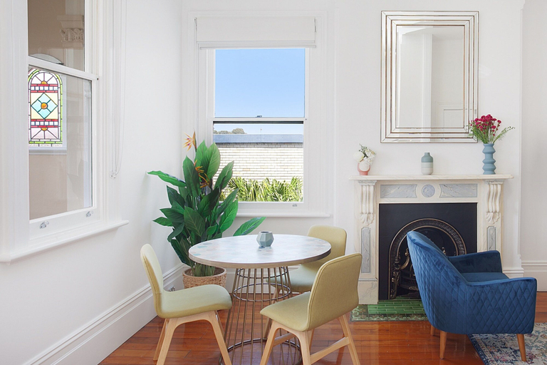 Others 5, Spacious Studio With Balcony in Inner-city Glebe, Sydney