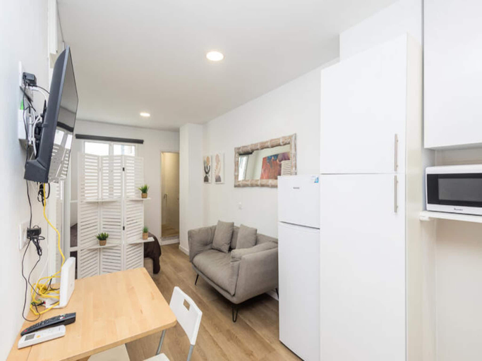 Others 5, Cozy Studio Las Canteras - 2 min walk to Beach, Las Palmas