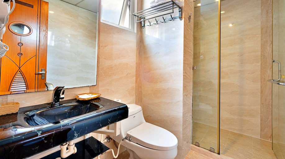 Bathroom 2, S79 Happy Hotel 1 Saigon, District 10