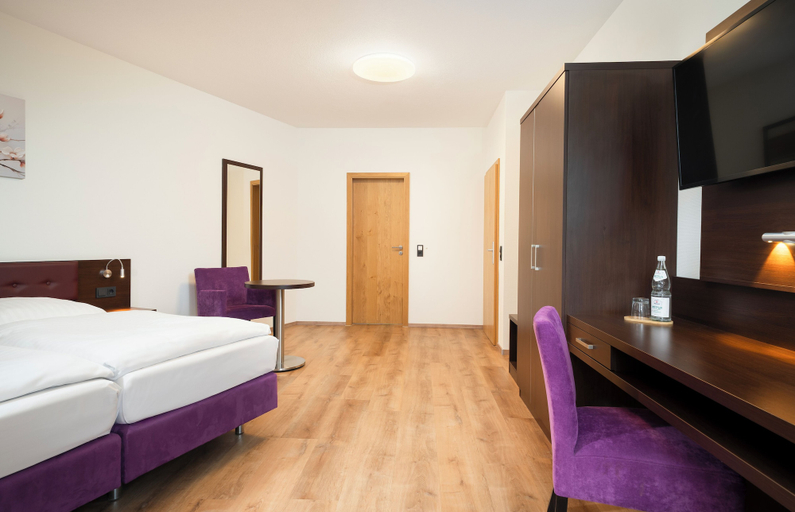 Bedroom 3, Ates Hotel Lampertheim by Aurum, Bergstraße