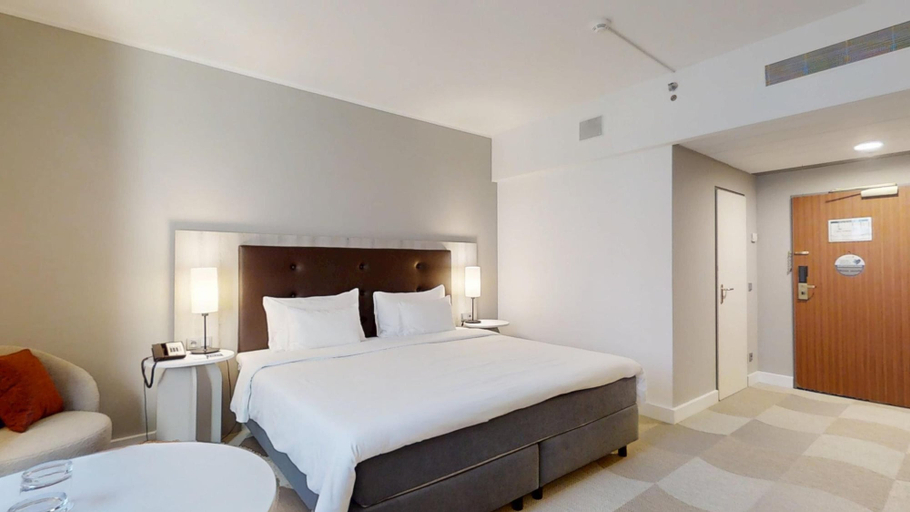 Bedroom 3, Radisson Blu Hotel, Bremen, Bremen