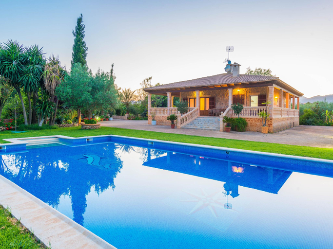 Sport & Beauty 4, Can Berguins - Villa With Private Pool In Buger, Baleares