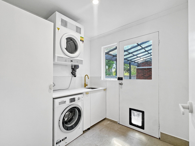 Interior, Spacious 2-bed Townhouse With BBQ, Eurobodalla