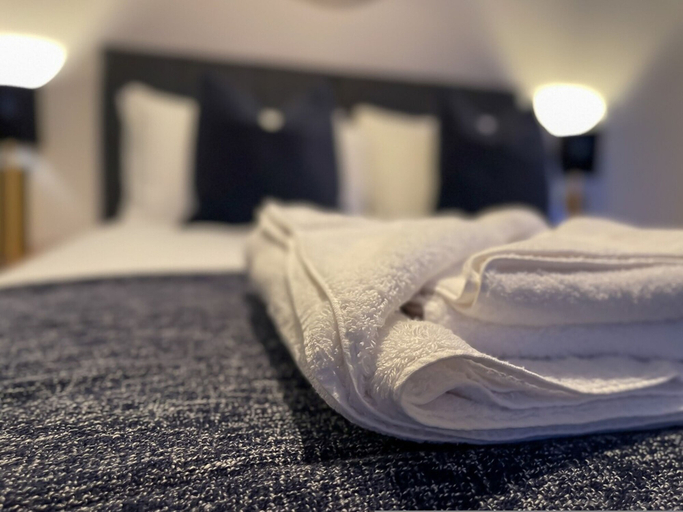 Room 4, Luxury Ramsgate Harbour View By Adliv, Kent