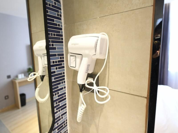 Bathroom 4, Shell Shanghai Normal University Hongcao Road Metro Station Guiping Road Hotel, Shanghai