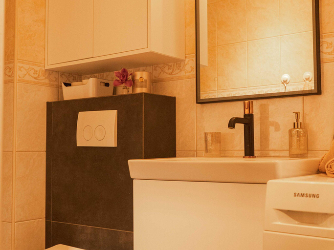 1, Apartment Leonardo - One Bedroom Apartment with Balcony, Split