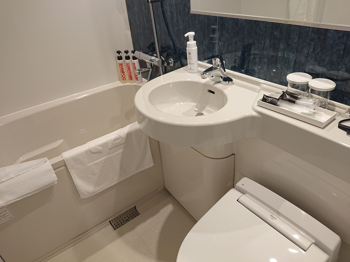 Bathroom 4, Green Rich Hotel Okinawa Nago Artificial Hot Spring Futamata Yunohana, Nago