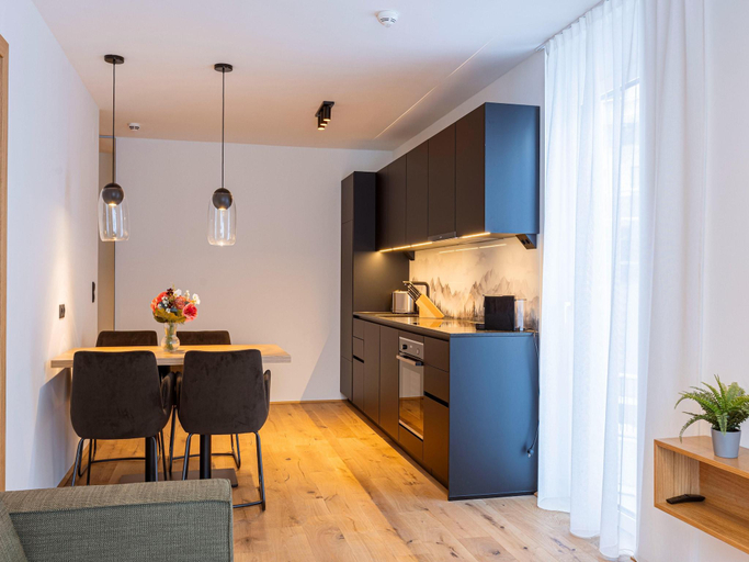5, Apartment with balcony near ski area, Landeck