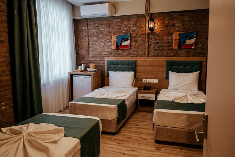 Bedroom 4, HASUNİ TAŞ HOTEL, Merkez