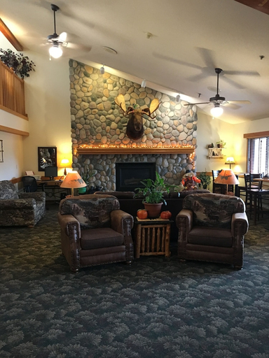 Public Area, Moose Lake Lodge & Suites, Carlton