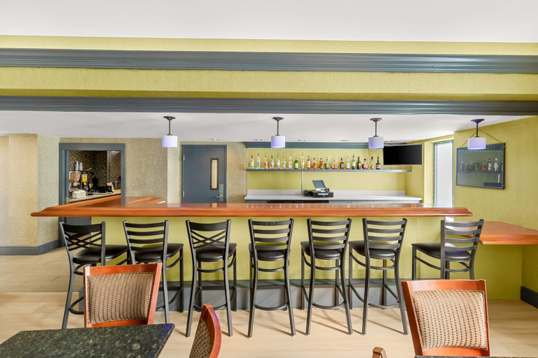 Food & Drinks 5, Clarion Inn Cranberry Township, Allegheny