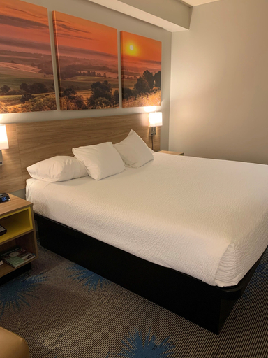 Bedroom 3, Days Inn by Wyndham Carroll, Carroll