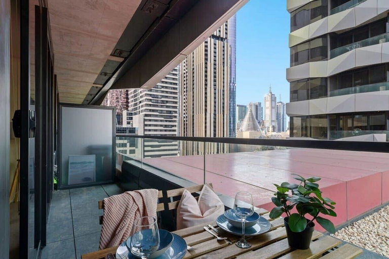 Interior 5, Stylish & Modern 2BR Apt Near Victoria Market, Melbourne