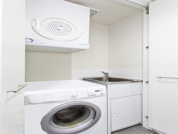 Bathroom 3, MadeComfy Spacious Canberra Living with Courtyard, Canberra