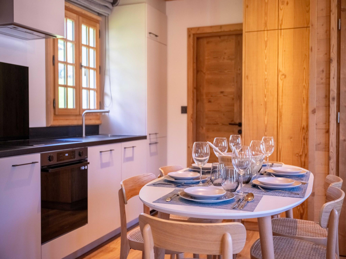 4, Cozy Chalet 3BR6P with Balcony - Megeve, Haute-Savoie