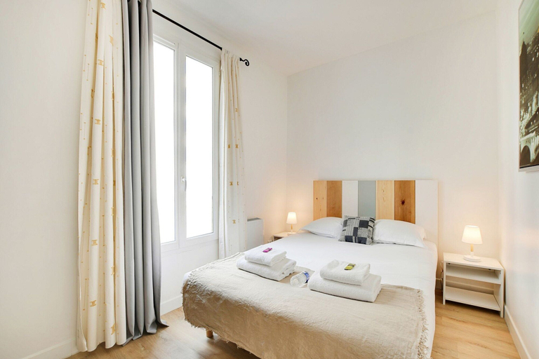 Others 4, Cosy Apartment- Montmartre, Paris