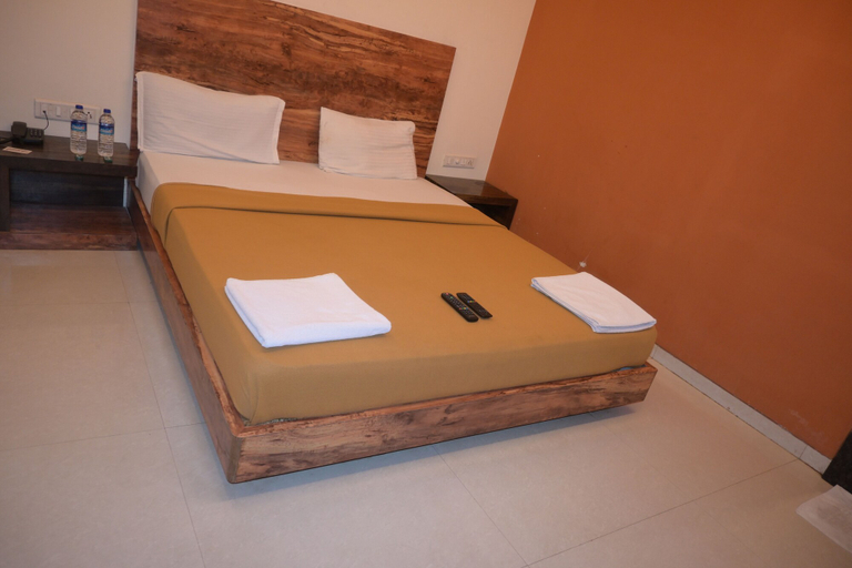 Room 3, Hotel Royal Residency, Palghar
