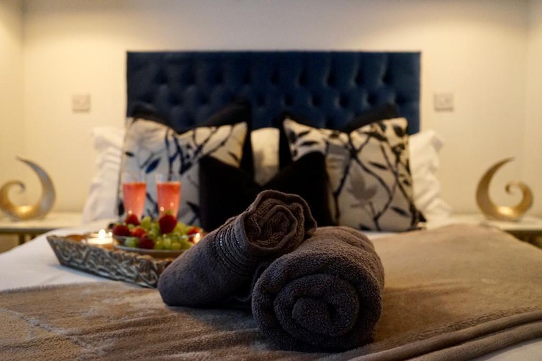 Sport & Beauty 4, Manhattan Luxury Suites, Bradford