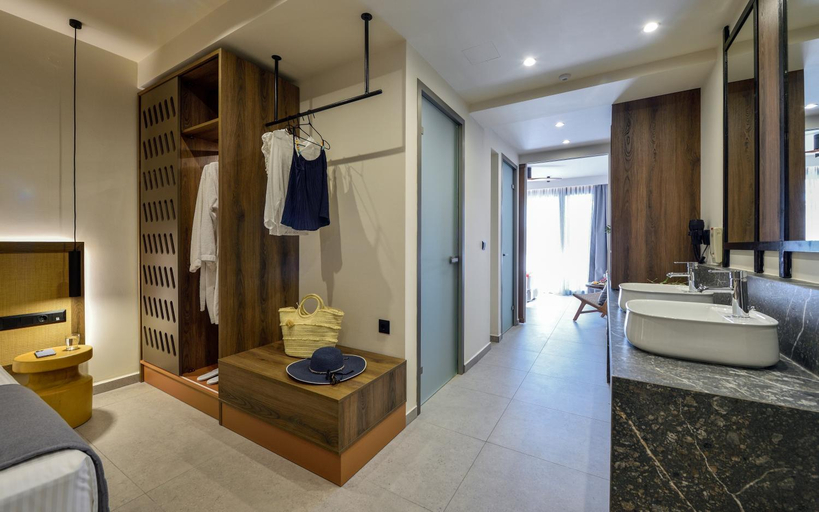 Bathroom 4, Aristoteles Holiday Hotel And Spa, Central Macedonia