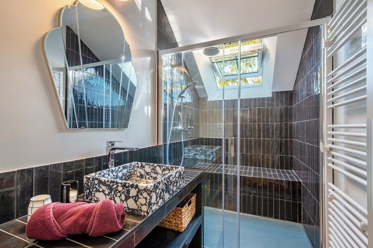 Bathroom 4, Domaine de Fontenay, Sarthe