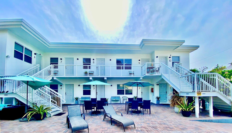 Room 3, Southwinds 8 for 2 Steps to Beach Boardwalk, Broward