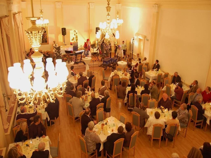 Food & Drinks 5, Goldene Henne, Ilm-Kreis