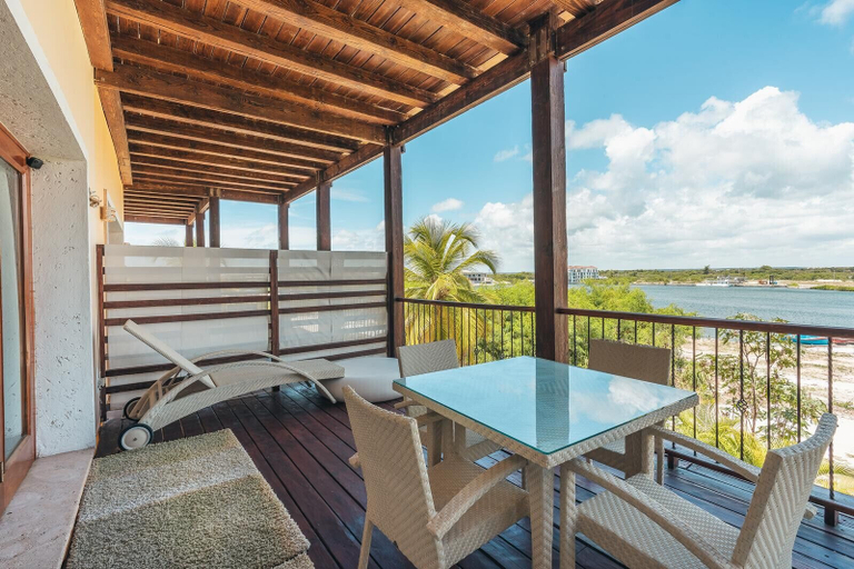 Room 5, Studio 3 Guests Balcony With Views Fishing Lodge, Salvaleon de Higuey